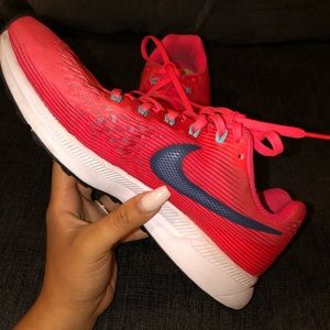 Nike women running shoes